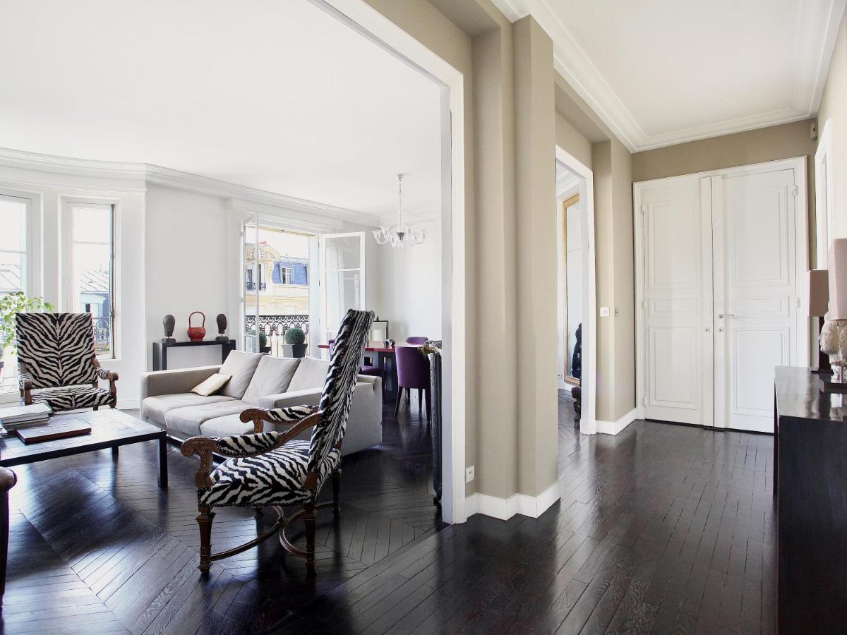 Outstanding 2 Bedrooms With A Terrific Eiffel Tower View Paris Dış mekan fotoğraf