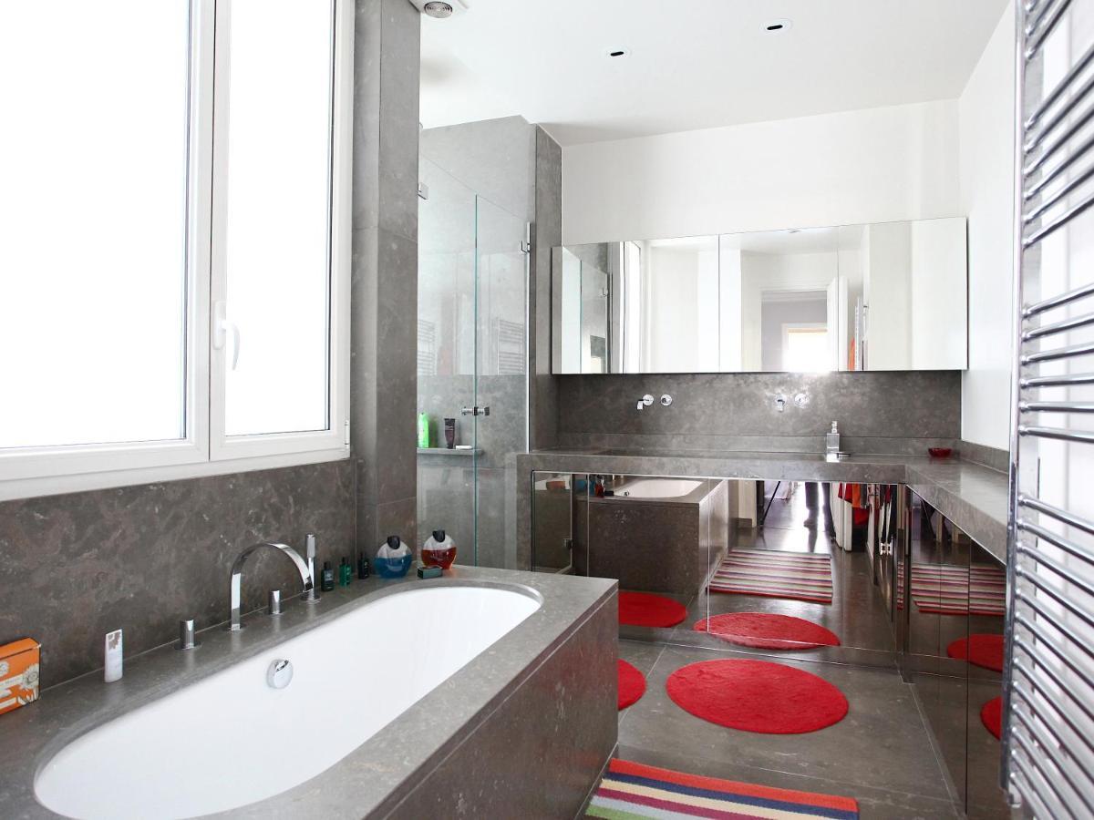 Outstanding 2 Bedrooms With A Terrific Eiffel Tower View Paris Dış mekan fotoğraf